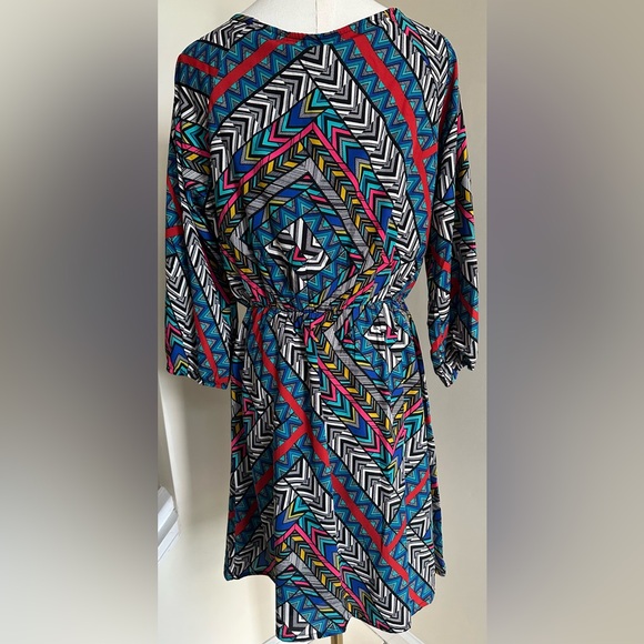 Colorful Geometric Pattern Dress- Large - Picture 4 of 7
